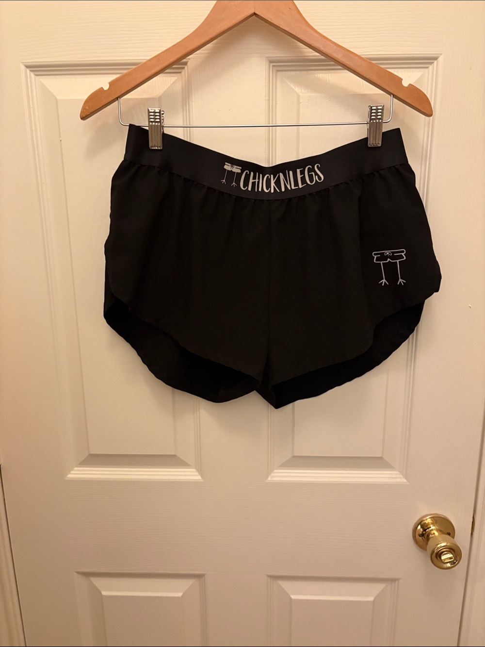 Chicknlegs Women's Black Athletic Shorts A167